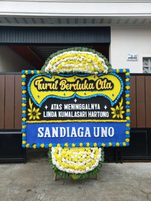 Papan Bunga Duka di Mangoli Utara